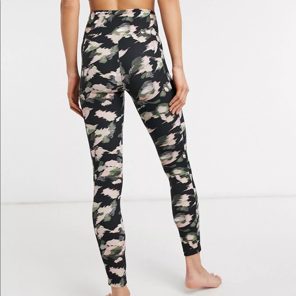 & Other Stories High Rise Yoga Leggings - Picture 2 of 6